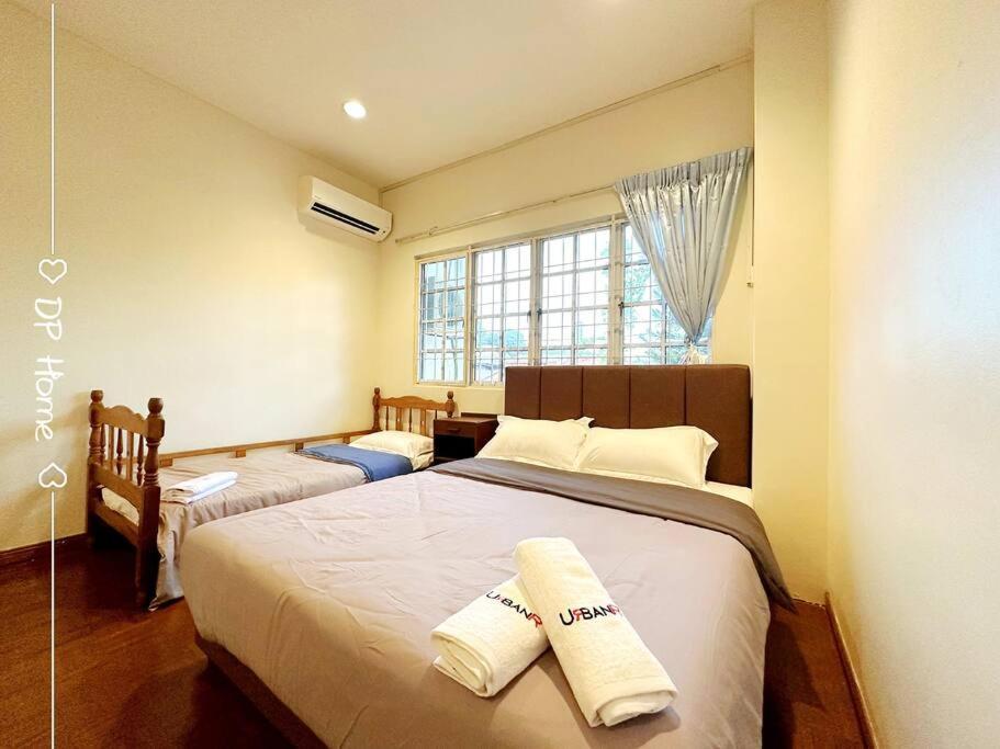 Grand Retreat In Oug 18 Pax Private Pool Paradise * Kuala Lumpur