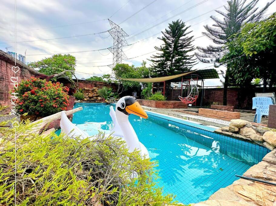 Grand Retreat In Oug 18 Pax Private Pool Paradise Vila Kuala Lumpur