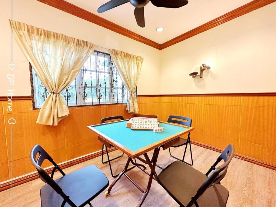 Vila Grand Retreat In Oug 18 Pax Private Pool Paradise Kuala Lumpur