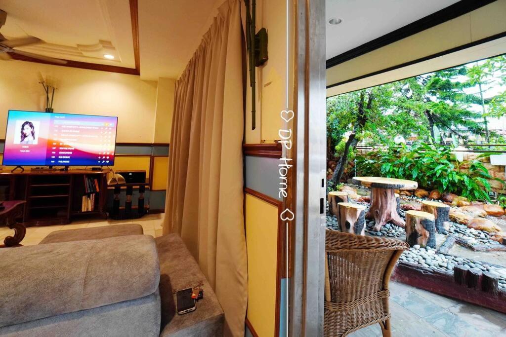 Vila Grand Retreat In Oug 18 Pax Private Pool Paradise